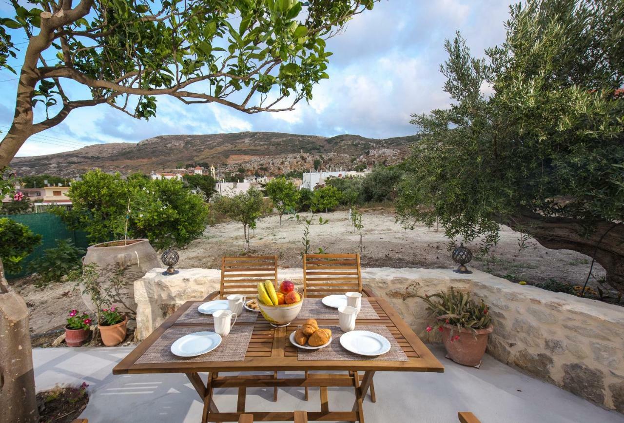Margarita'S Stone House Apartment Platanos  Exterior photo