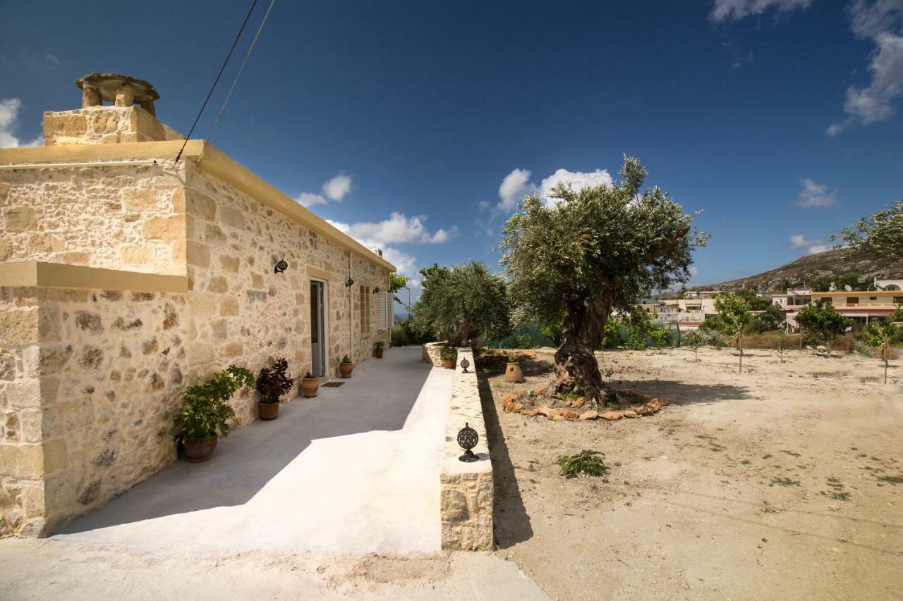 Margarita'S Stone House Apartment Platanos  Exterior photo