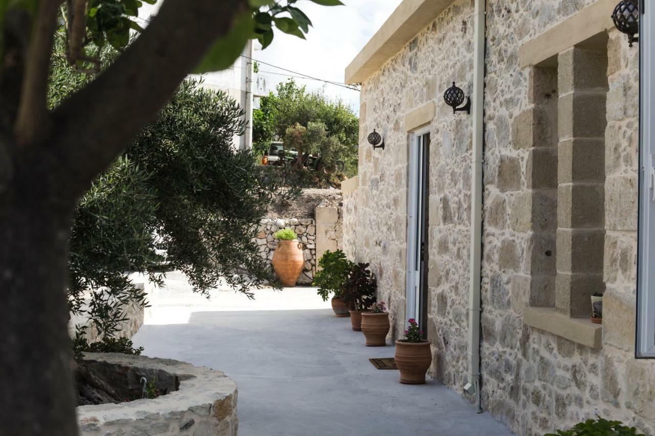 Margarita'S Stone House Apartment Platanos  Exterior photo